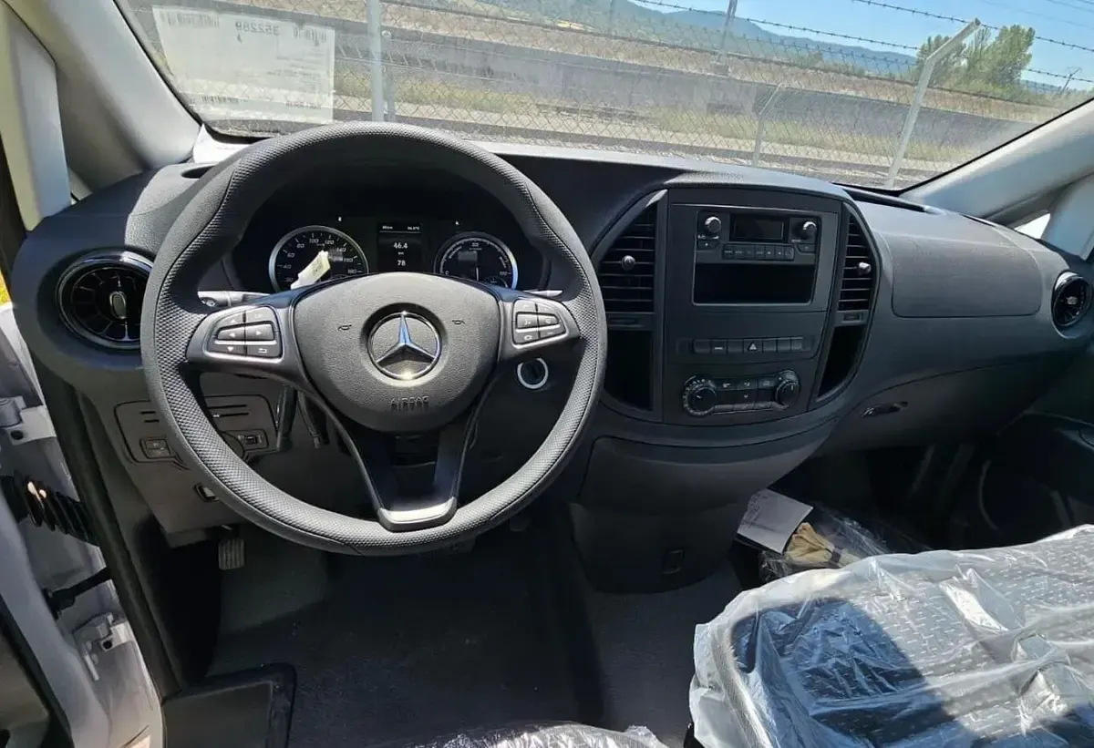 Neu Mercedes e-Vito 85 kW (116 PS) 2025 Arktik weiß Van