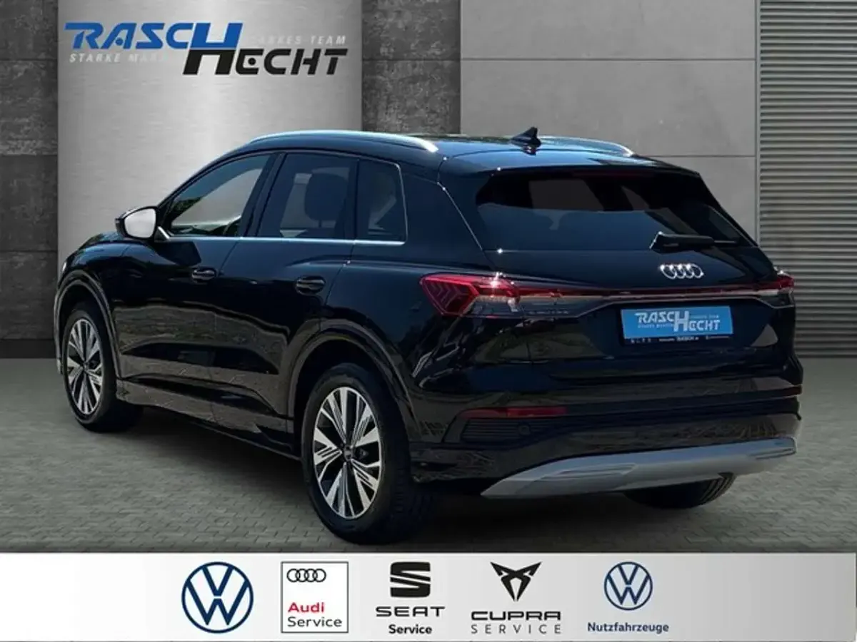 Gebraucht Audi Q4 e-tron 125 kW (170 PS) 2023 Mythosschwarz metallic SUV