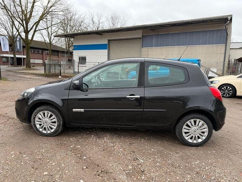 Gebraucht Renault Clio III Dynamique 75 PS (55 kW) 2011 Schwarz Kleinwagen
