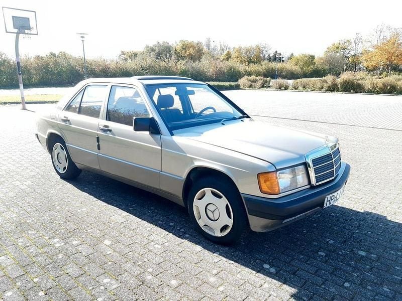 Gebraucht Mercedes 190 75 PS (55 kW) 1992 Beige Limousine