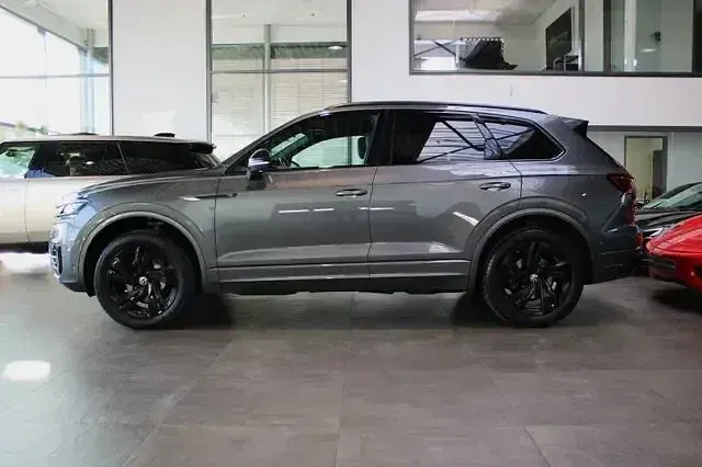 Gebraucht VW Touareg Style 231 PS (169 kW) 2022 Grau SUV