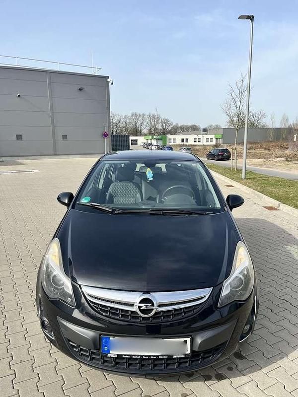 Gebraucht Opel Corsa Innovation 101 PS (74 kW) 2013 Schwarz Kleinwagen