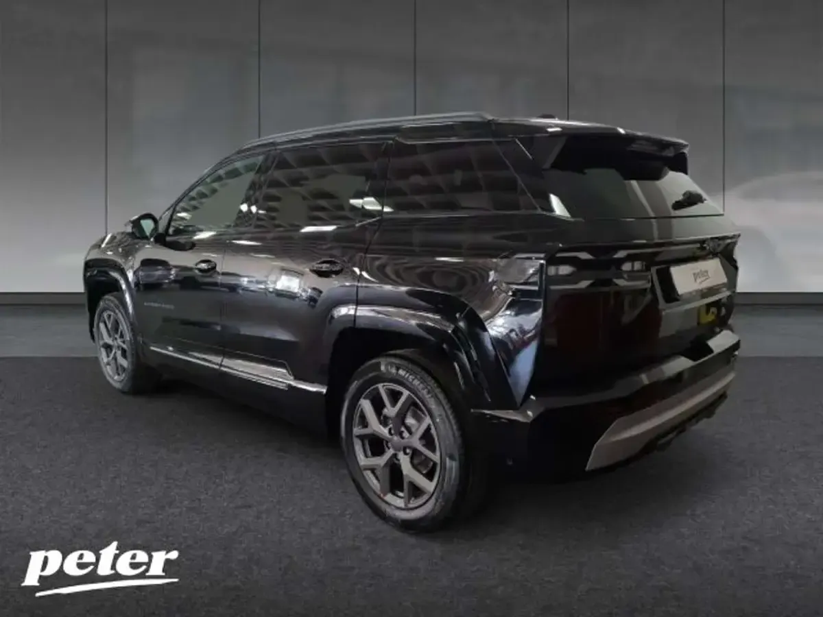 Neu Jeep Compass 144 PS (105 kW) 2026 Vulcano black SUV