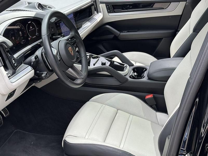 Schwarz Gebraucht 2023 Porsche Cayenne SUV | 99.790 € (Teuer) - Bild 1/4