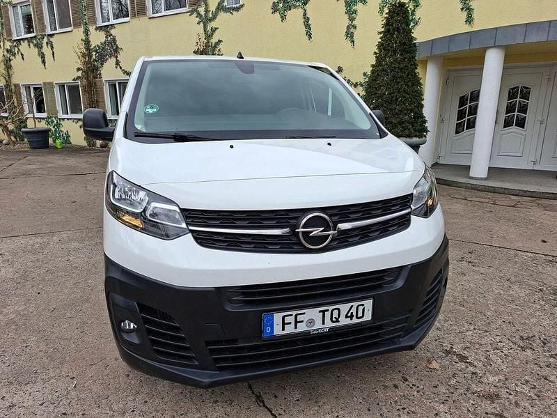 Gebraucht Opel Vivaro Edition 122 PS (89 kW) 2020 Weiß Van / Kleinbus