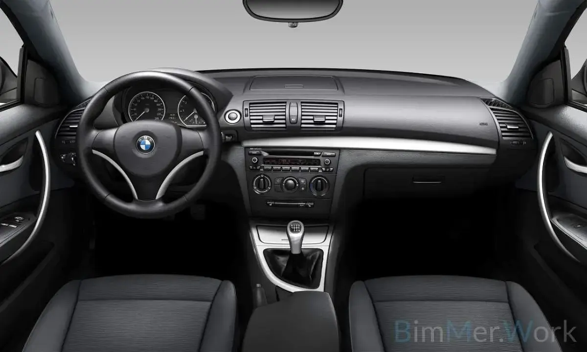 Gebraucht BMW 116 Advantage 116 PS (85 kW) 2012 Schwarz Kleinwagen
