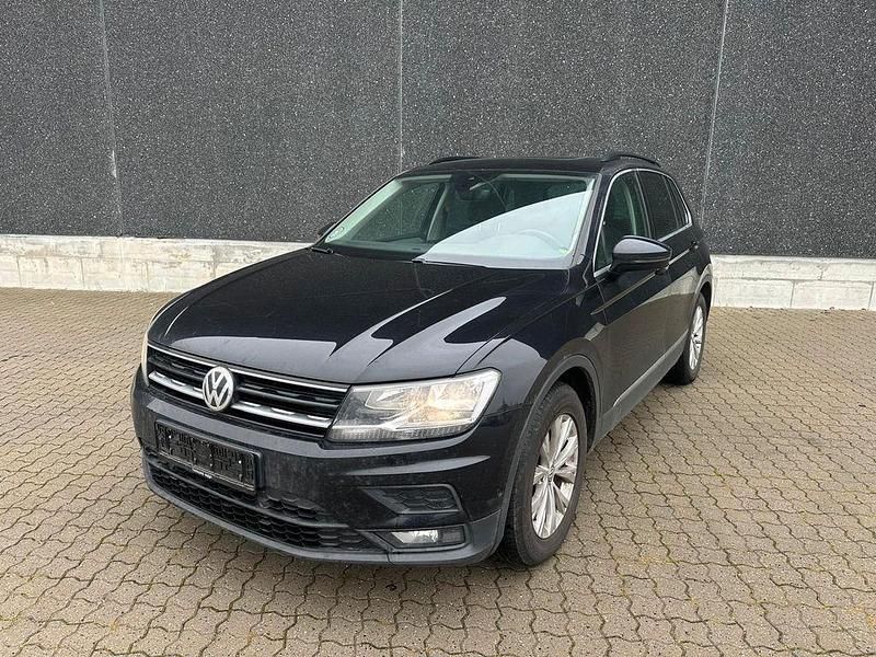 Schwarz Gebraucht 2018 VW Tiguan Highline SUV | 14.000 € (Fairer Preis) - Bild 1/4