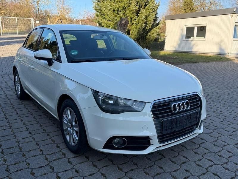 Gebraucht Audi A1 90 PS (66 kW) 2012 Weiß Kleinwagen