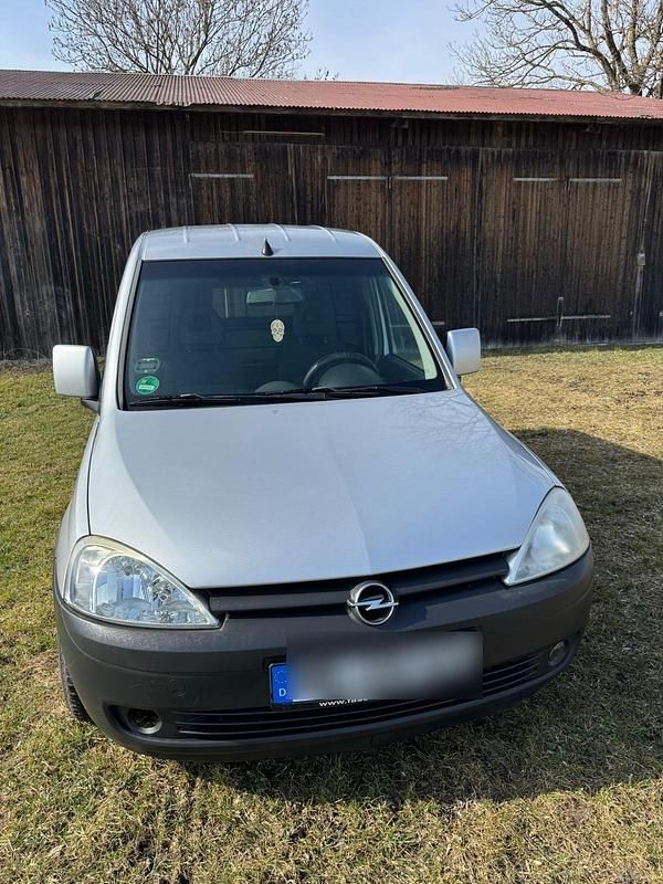 Gebraucht Opel Combo 101 PS (74 kW) 2006 Silber Van / Kleinbus