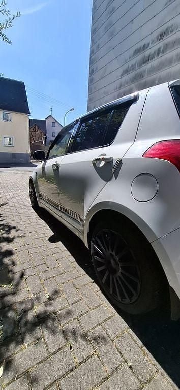 Gebraucht Suzuki Swift Comfort 92 PS (67 kW) 2008 Weiß Kleinwagen