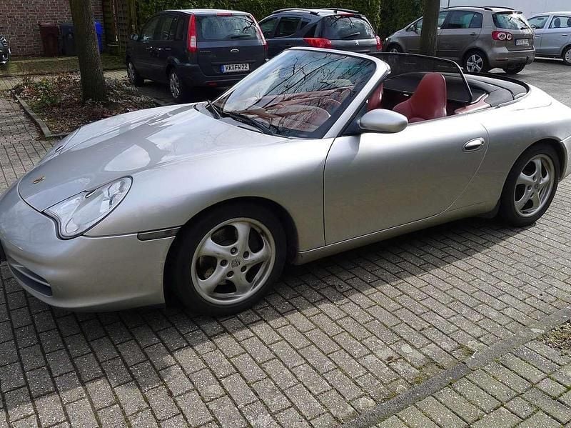 Silber Gebraucht 2004 Porsche 911 Carrera Cabriolet Cabrio | 27.900 € (Guter Preis) - Bild 1/4