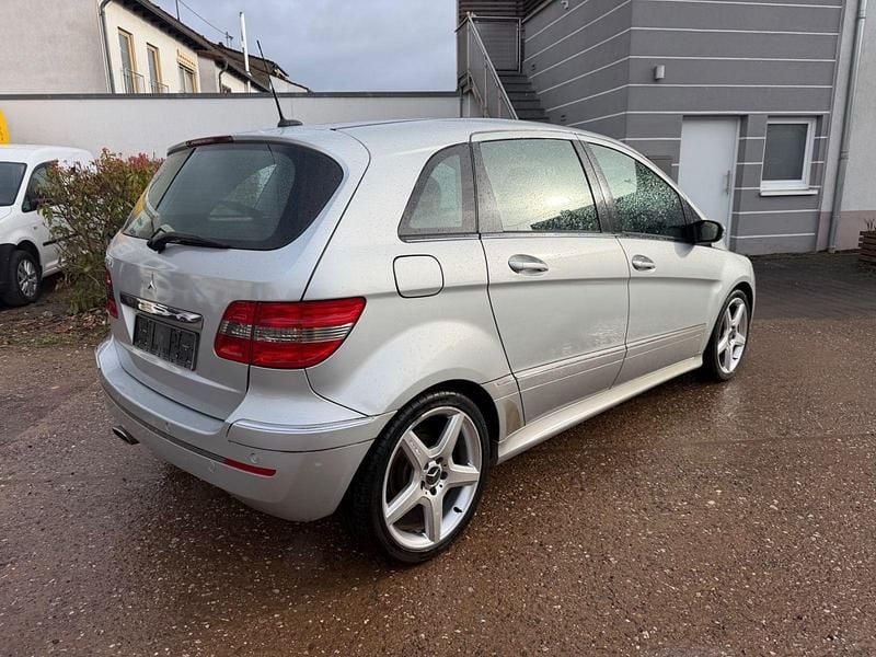 Gebraucht Mercedes B170 116 PS (85 kW) 2005 Silber Van / Kleinbus