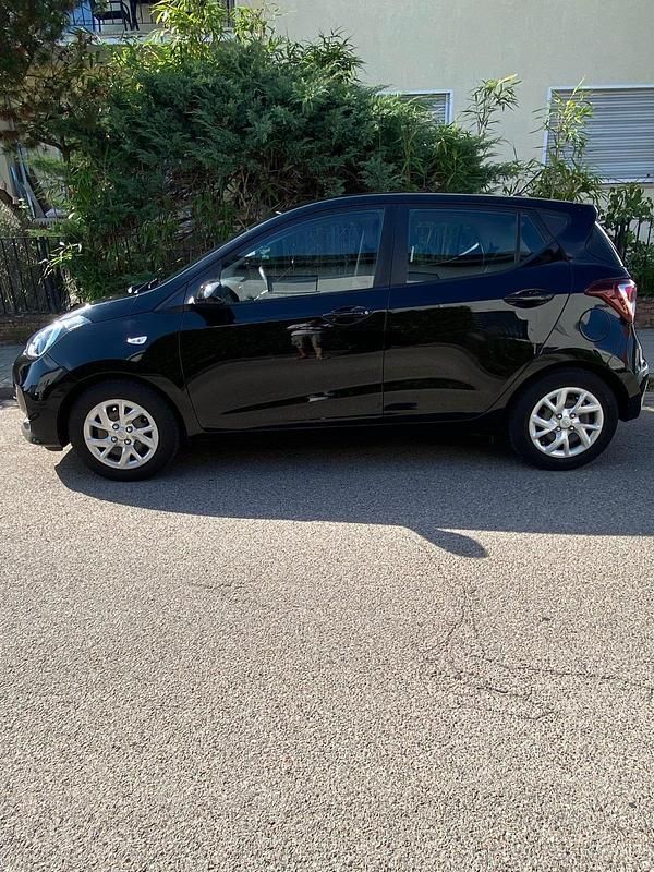 Schwarz Gebraucht 2019 Hyundai i10 Kleinwagen | 7.200 € (Guter Preis) - Bild 1/4