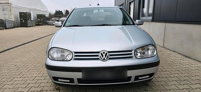 Gebraucht VW Golf IV 102 PS (75 kW) 1999 Silber Kleinwagen