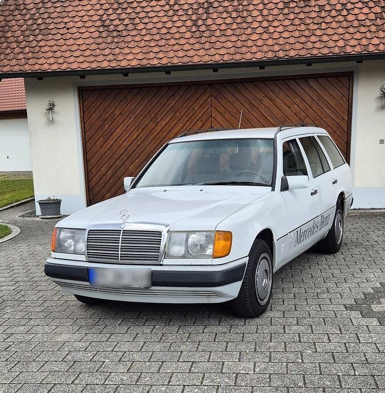 Second-hand Mercedes E250 94 CP (69 kW) 1992 Alb Break