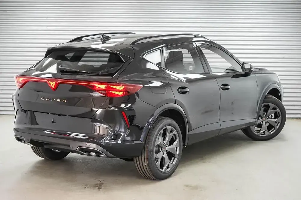 Neu Cupra Formentor 204 PS (150 kW) 2026 Midnight black metallic (0e) SUV