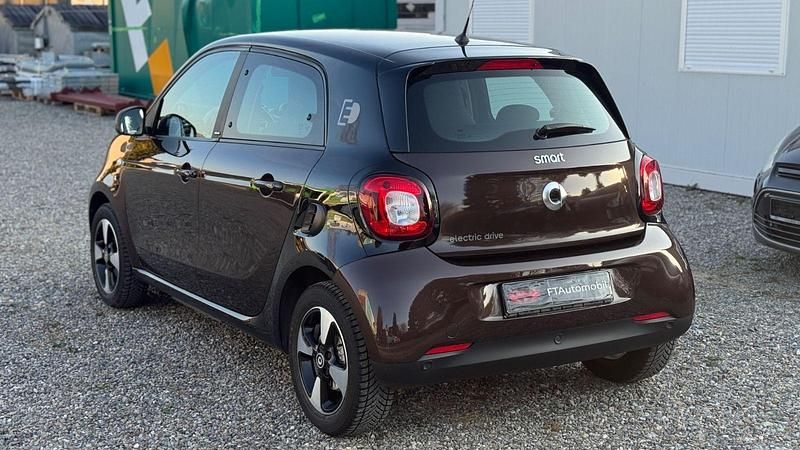 Gebraucht Smart ForFour Electric Drive 60 kW (82 PS) 2018 Braun Kleinwagen