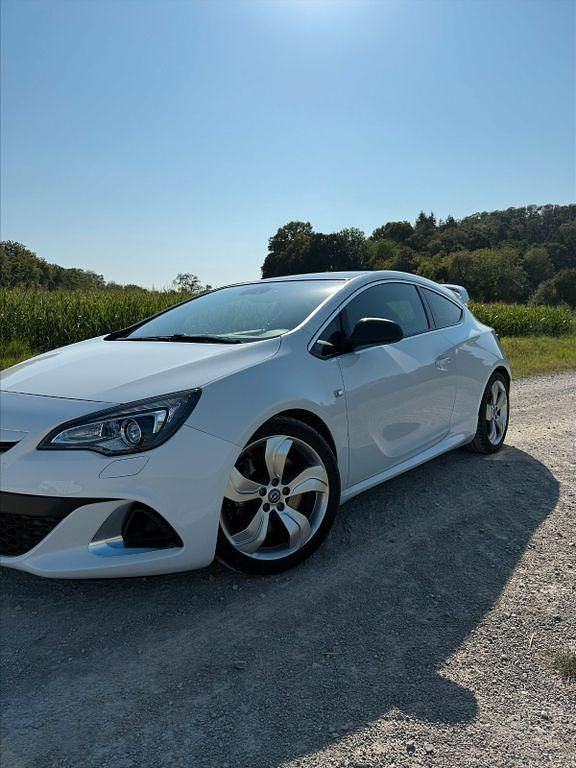 Weiß Gebraucht 2015 Opel Astra OPC Limousine | 14.900 € (Fairer Preis) - Bild 1/4