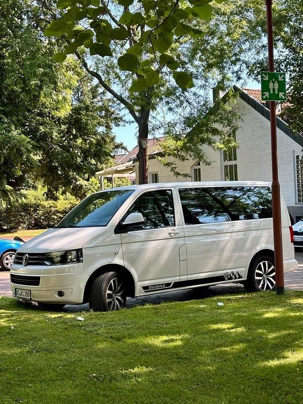 Weiß Gebraucht 2012 VW T5 Van | 21.500 € - Bild 1/4