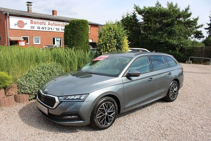 Gebraucht Skoda Octavia Clever 150 PS (110 kW) 2022 Grau Kombi