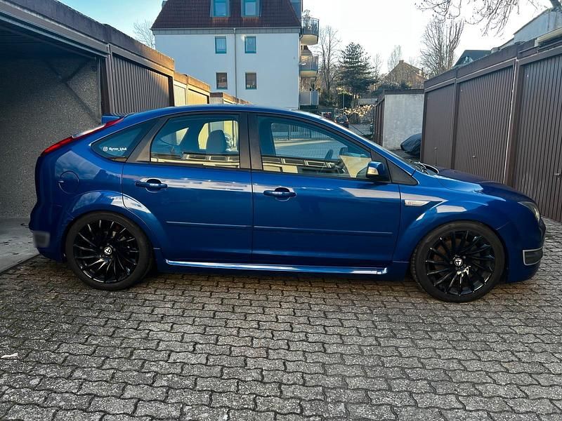 Gebraucht Ford Focus ST 225 PS (165 kW) 2007 Blau Limousine