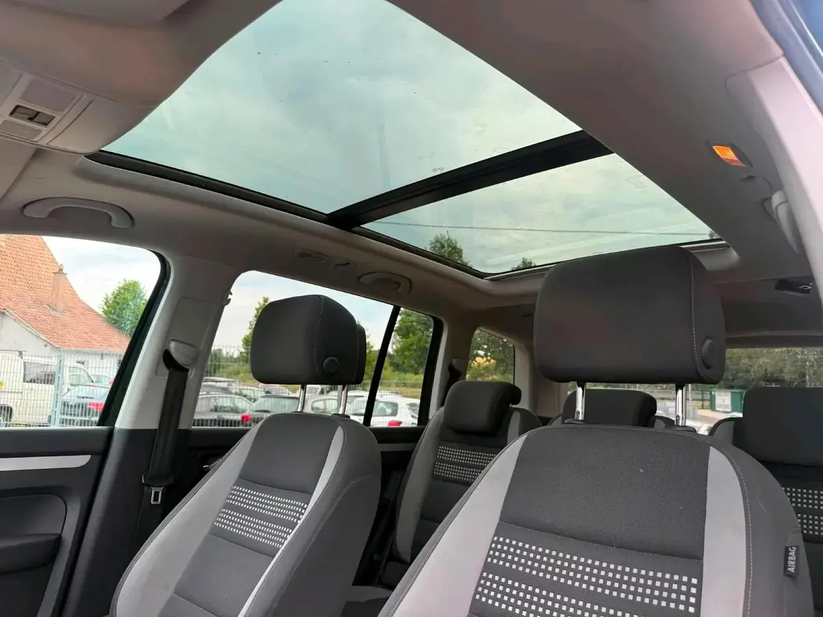 Gebraucht VW Touran 140 PS (102 kW) 2013 Schwarz Van / Kleinbus