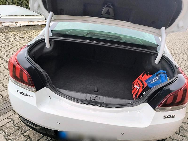 Gebraucht Peugeot 508 155 PS (114 kW) 2016 Weiß Limousine