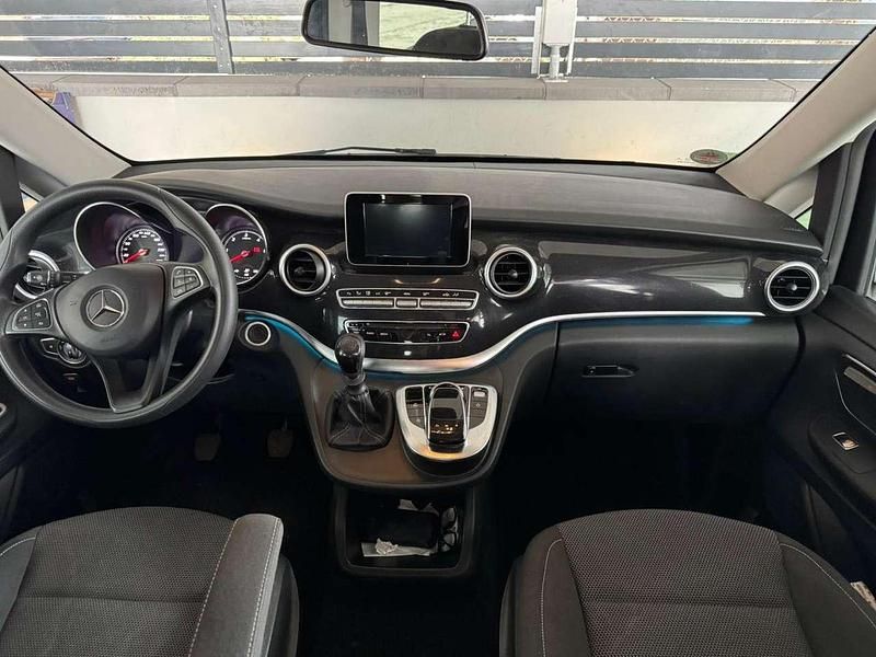 Gebraucht Mercedes V220 163 PS (119 kW) 2019 Schwarz Van / Kleinbus