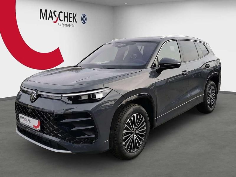 Delfingrau metallic Gebraucht 2025 VW Tayron R-line SUV | 57.850 € (Fairer Preis) - Bild 1/4