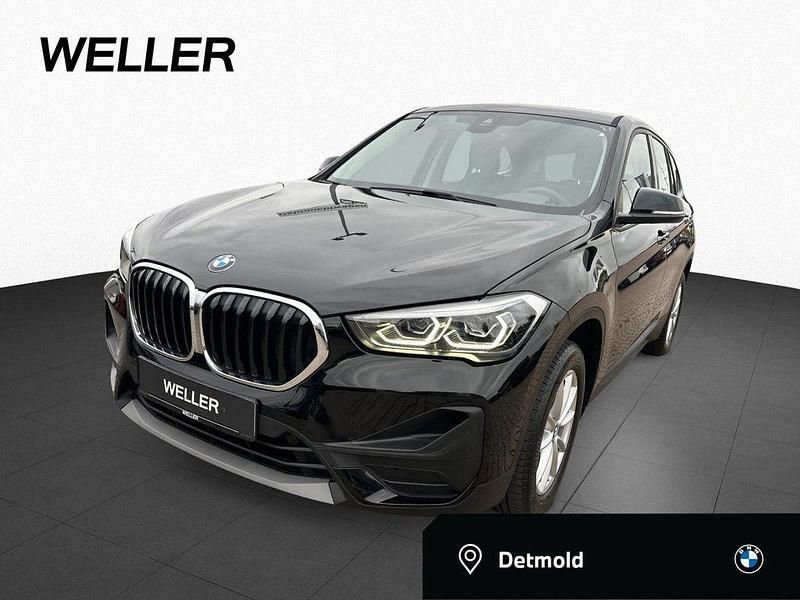 Schwarz (schwarz) Gebraucht 2020 BMW X1 Advantage SUV | 23.250 € (Fairer Preis) - Bild 1/4