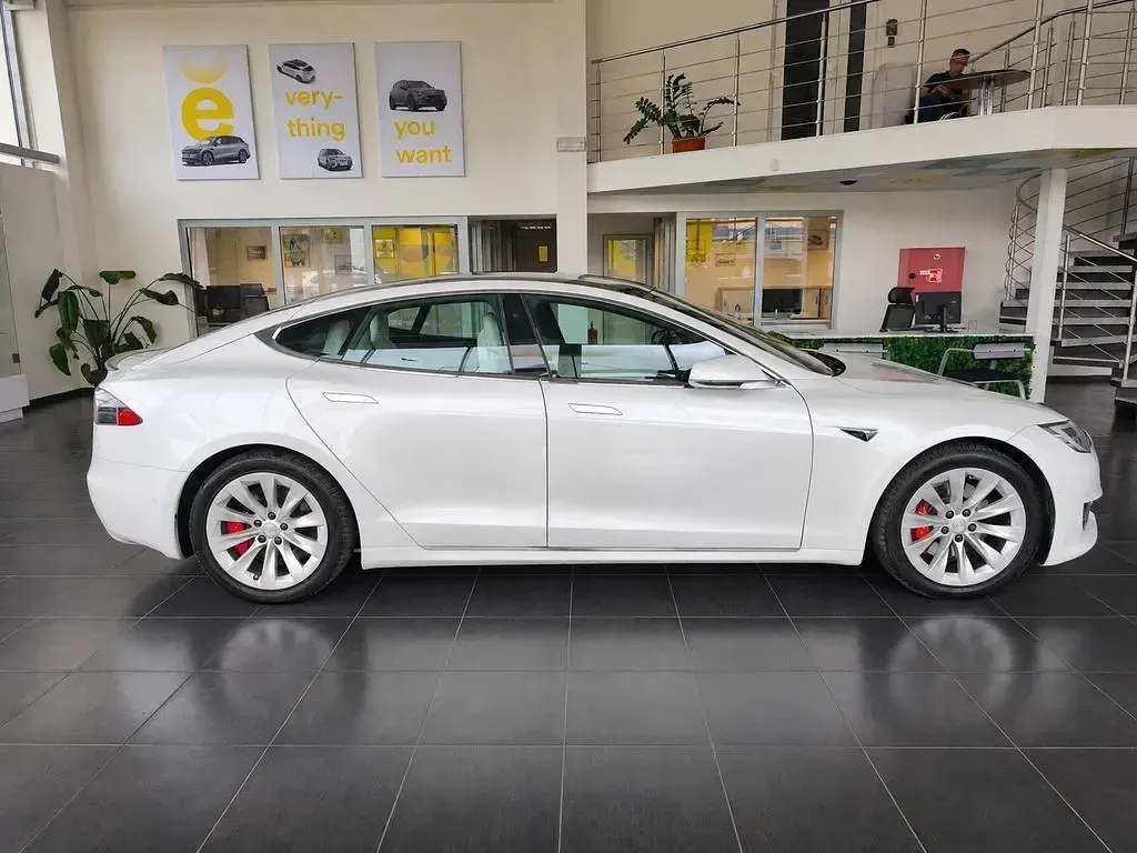 Gebraucht Tesla Model S 584 kW (795 PS) 2019 Weiß Kleinwagen