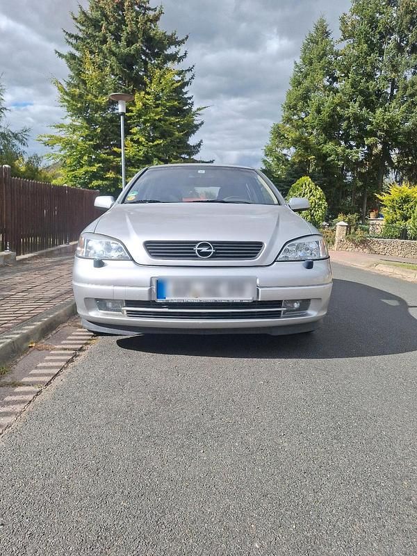 Silber Gebraucht 2001 Opel Astra Kleinwagen | 1.500 € (Fairer Preis) - Bild 1/4
