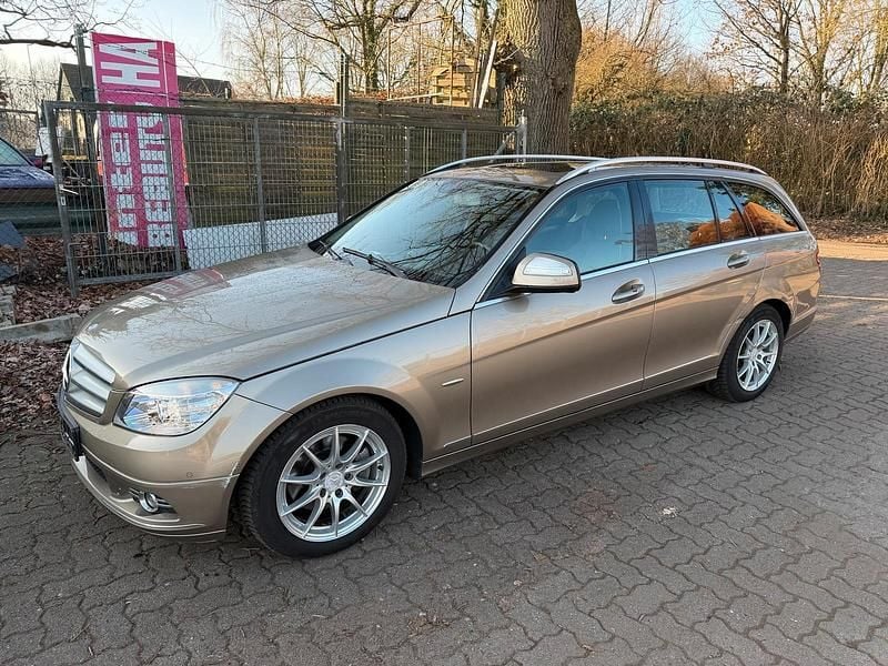 Gebraucht Mercedes 220 Avantgarde 170 PS (125 kW) 2008 Gold Kombi