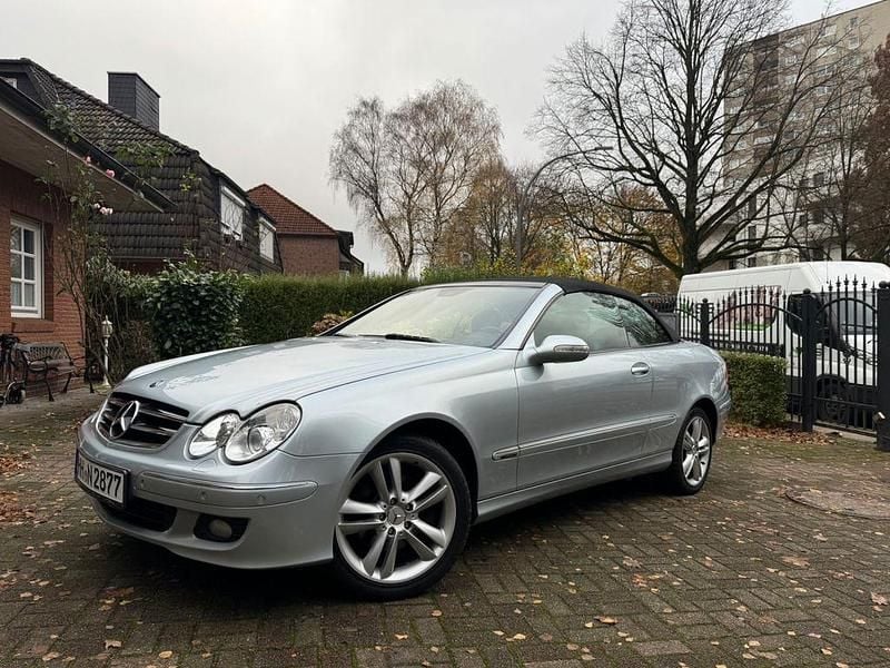 Blau Gebraucht 2007 Mercedes CLK200 Avantgarde Cabrio | 8.490 € (Guter Preis) - Bild 1/4
