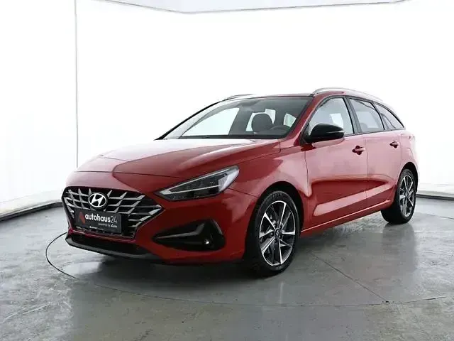 Gebraucht Hyundai i30 GO! 120 PS (88 kW) 2023 Rot Kombi