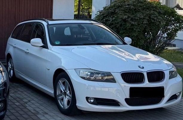 Gebraucht BMW 318 143 PS (105 kW) 2012 Weiß Kombi