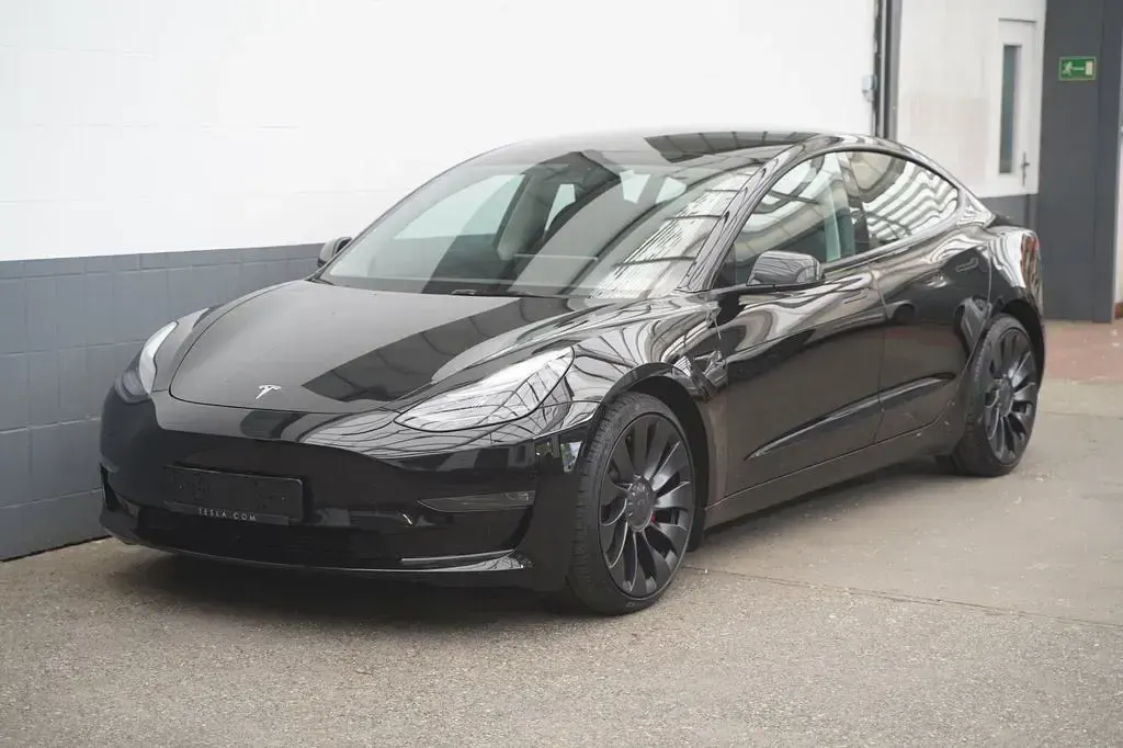 Käytetty Tesla Model 3 Performance 392 kW (534 HP) 2022 Musta Sedan