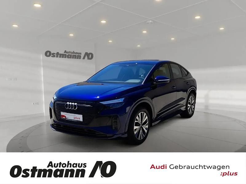 Blau Gebraucht 2022 Audi Q4 Sportback e-tron SUV | 27.909 € (Guter Preis) - Bild 1/4
