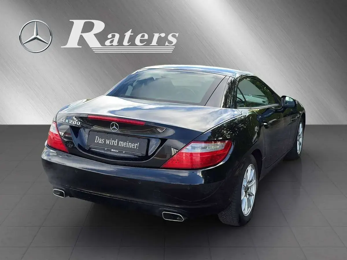 Gebraucht Mercedes SLK200 184 PS (135 kW) 2011 Obsidianschwarz  metalliclack Cabrio