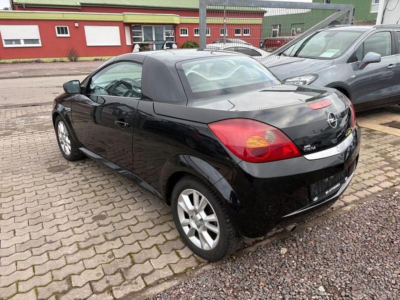 Gebraucht Opel Tigra Basis 90 PS (66 kW) 2009 Schwarz Cabrio