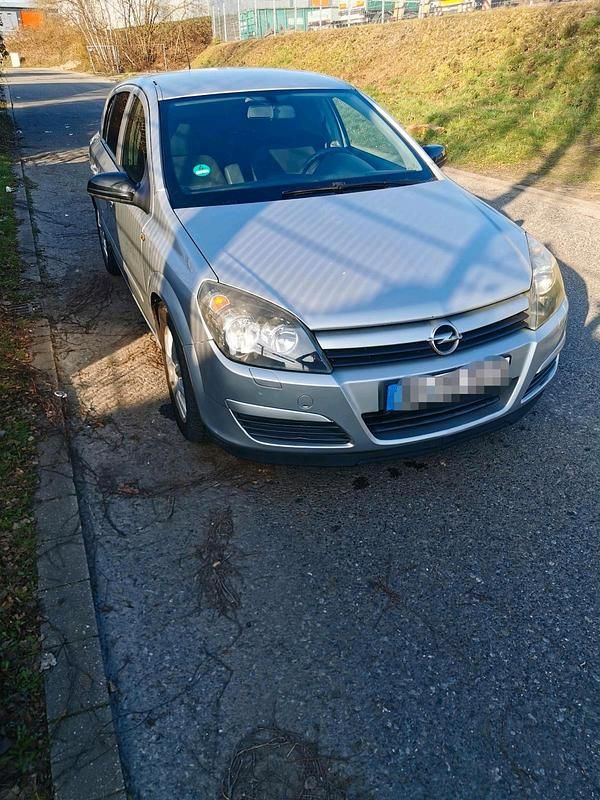 Gebraucht Opel Astra 105 PS (77 kW) 2005 Silber Kleinwagen