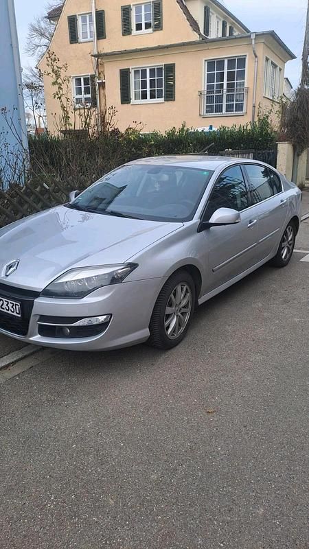Grau Gebraucht 2025 Renault Laguna Limousine | 3.999 € - Bild 1/4