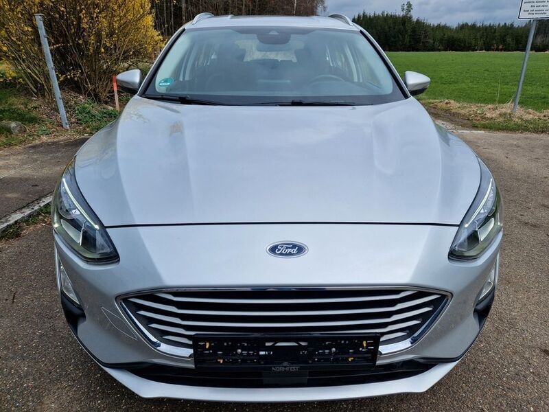 Gebraucht Ford Focus Cool & Connect 95 PS (69 kW) 2021 Silber Limousine