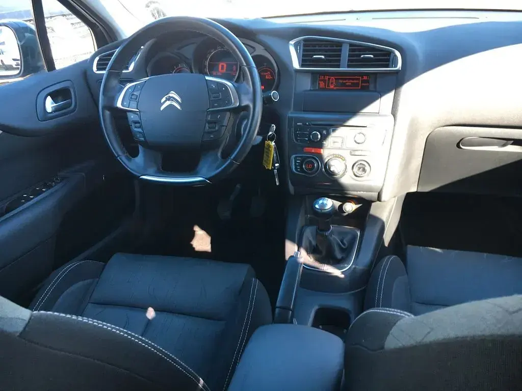 Gebraucht Citroën C4 Tendance 120 PS (88 kW) 2010 Grau Limousine