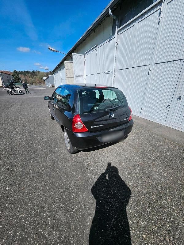 Gebraucht Renault Clio II Campus 90 PS (66 kW) 2001 Schwarz Kleinwagen