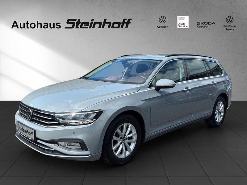 Grau Gebraucht 2022 VW Passat Kombi | 22.590 € (Guter Preis) - Bild 1/4