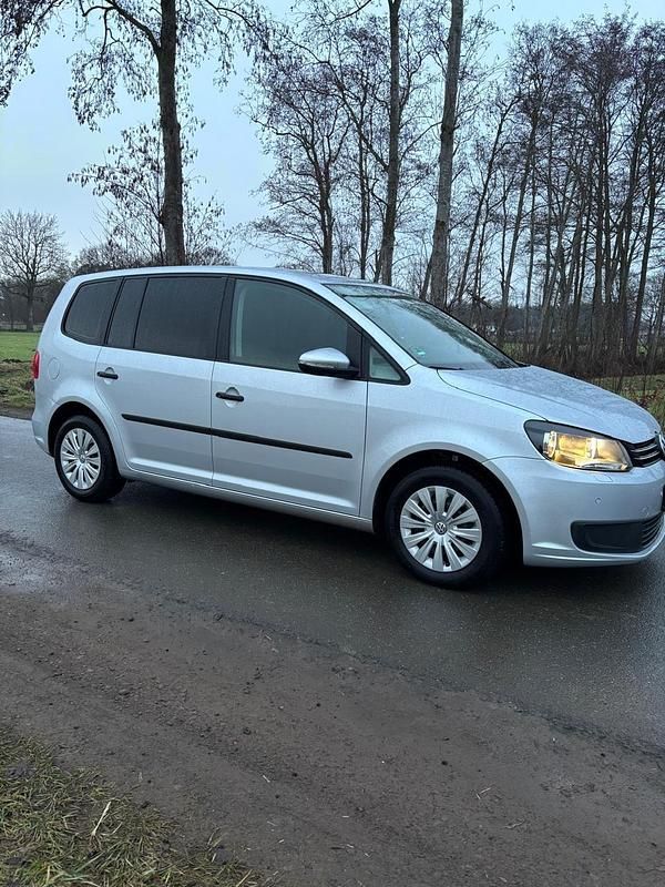 Gebraucht VW Touran 105 PS (77 kW) 2014 Silber Van / Kleinbus