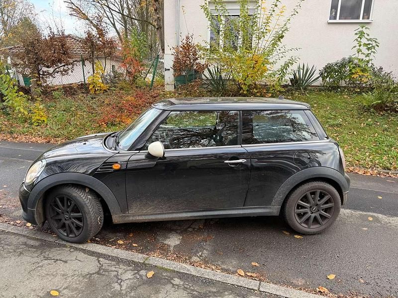 Gebraucht Mini ONE 75 PS (55 kW) 2011 Schwarz Kleinwagen