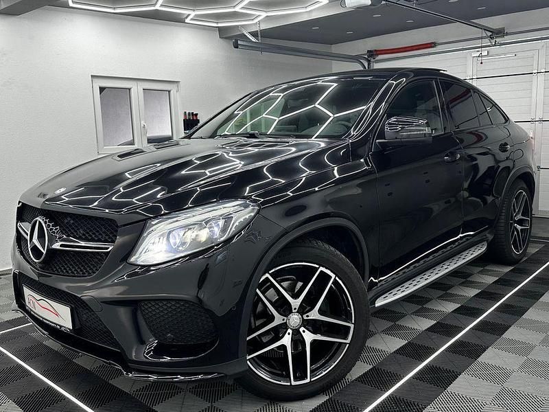 Obsidianschwarz metalliclack Gebraucht 2016 Mercedes GLE350 AMG line Coupé | 38.950 € (Fairer Preis) - Bild 1/4