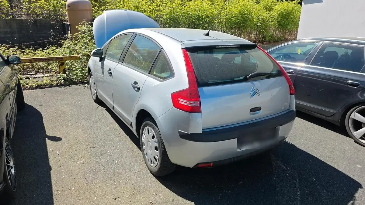 Used Citroën C4 88 HP (64 kW) 2007 Silver Sedan